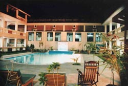 photo piscine h&ocirc;tel artawaka