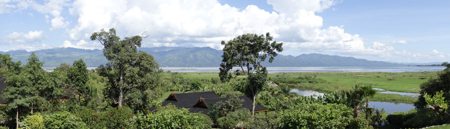 vue du lac inle depuis une chambre deluxe au inle lake view