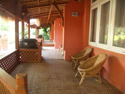 v&eacute;randa kaday aung hotel bagan
