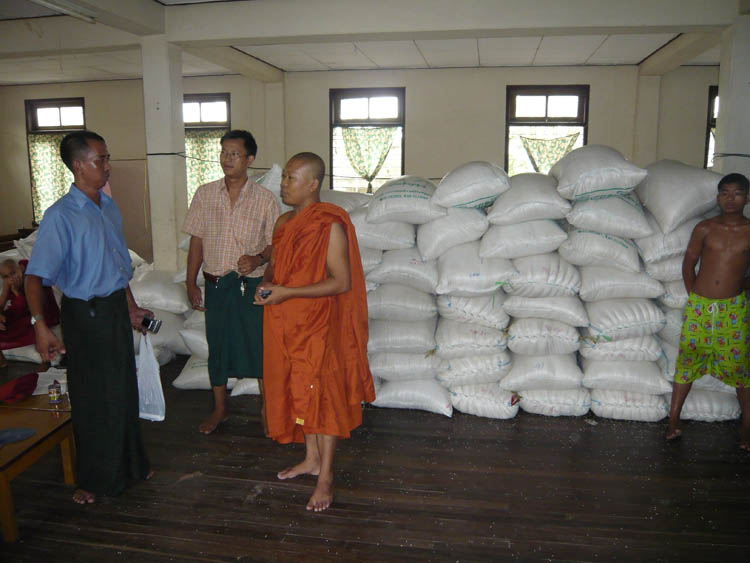 stockage du riz au monast�re