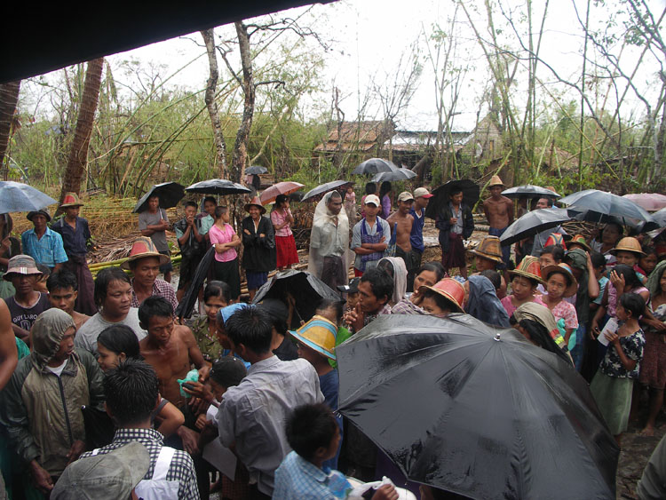 distribution nourriture &agrave; khungyangone