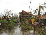 maison d&eacute;truite vers Taung Chaung